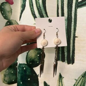 Elegant Cream and Gold Dangle Earrings